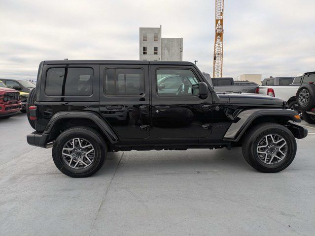 Certified 2026 Jeep Wrangler Unlimited Sahara AWD/4WD image 2