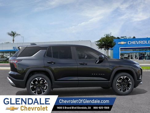 New 2026 Chevrolet Equinox LT w/ Convenience Package II FWD image 5