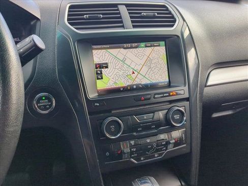 Used 2016 Ford Explorer XLT w/ Equipment Group 202A image 13