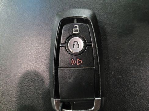 Used 2023 Ford Edge SEL image 32