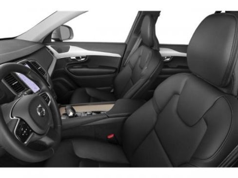 Used 2023 Volvo XC90 B6 Plus w/ Protection Package image 9