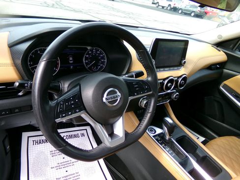 Used 2020 Nissan Sentra SV w/ SV Premium Package image 19