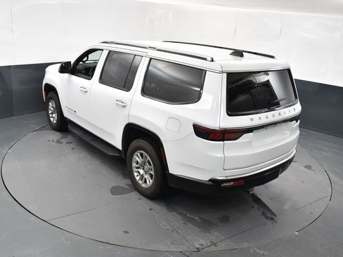 Used 2024 Jeep Wagoneer 4WD w/ Convenience Group I image 35