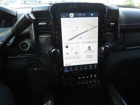 Used 2023 RAM 3500 Limited image 32