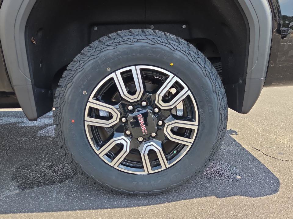 Used 2022 GMC Sierra 2500 AT4 w/ AT4 Preferred Package AWD/4WD image 25