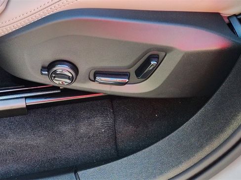 New 2026 Volvo XC90 B6 Ultra image 11