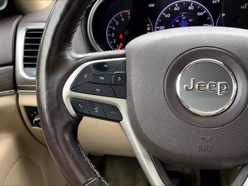 Used 2018 Jeep Grand Cherokee Overland AWD/4WD image 19