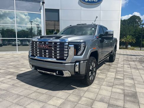 Used 2024 GMC Sierra 2500 Denali w/ Denali Reserve Package AWD/4WD image 2