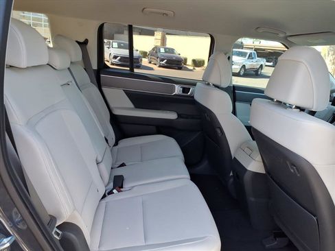 New 2026 Hyundai Santa Fe SE FWD image 9