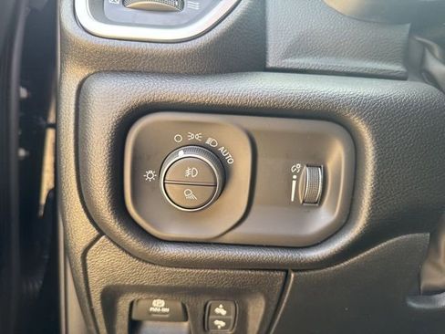 New 2026 RAM 1500 4x4 Crew Cab image 11