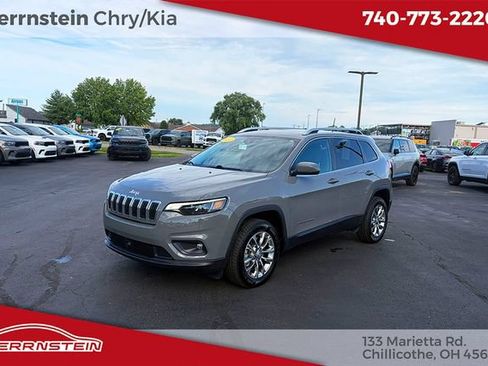 Used 2021 Jeep Cherokee Latitude Lux w/ Mopar Interior Package AWD/4WD image 3