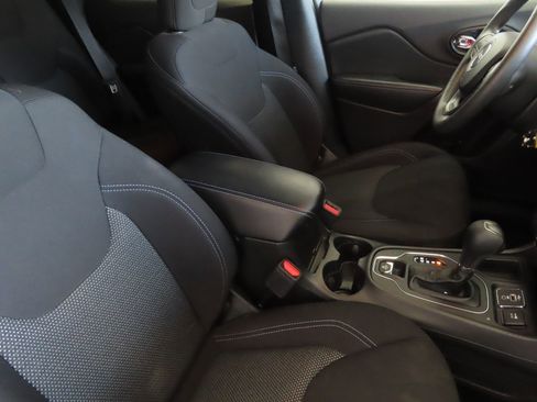 Used 2021 Jeep Cherokee Latitude image 26