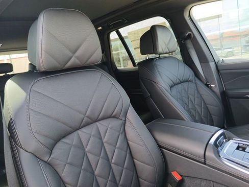 New 2026 BMW X5 sDrive40i RWD image 18