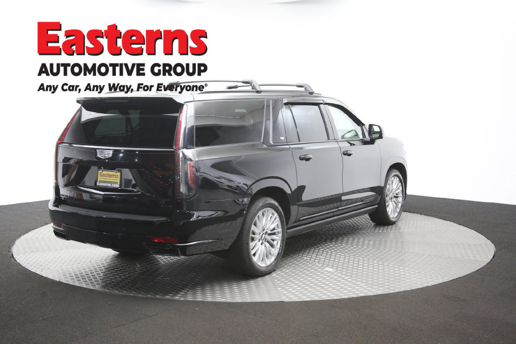 Used 2024 Cadillac Escalade ESV Sport Platinum w/ LPO, ONYX Package AWD/4WD image 49
