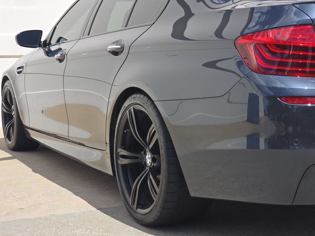 Used 2015 BMW M5 RWD image 38
