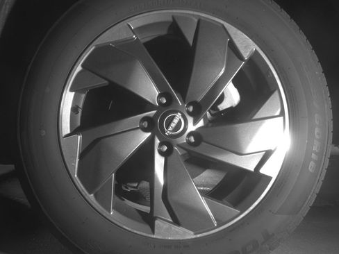 Used 2025 Nissan Rogue SV image 14