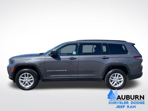 Used 2024 Jeep Grand Cherokee L Laredo w/ Trailer Tow Package AWD/4WD image 4