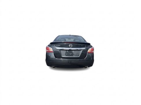 Used 2015 Nissan Altima 2.5 S w/ Sport Value Package image 12