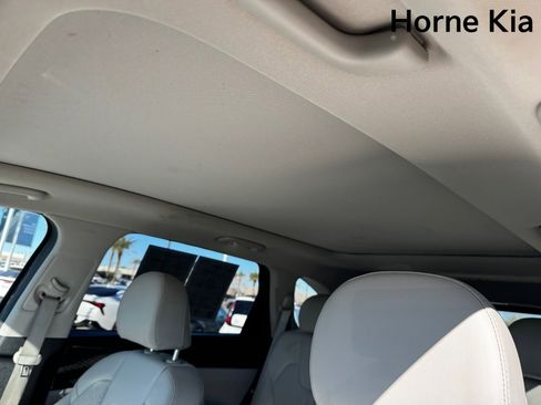 Certified 2023 Kia Sorento S w/ Panoramic Sunroof Package image 23