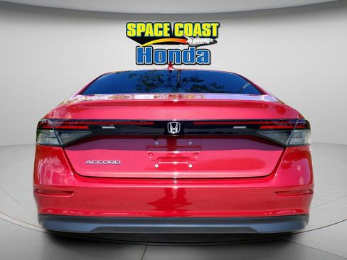 Used 2023 Honda Accord EX image 4