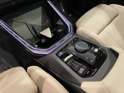 Used 2025 BMW X3 xDrive30i w/ Convenience Package image 18