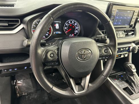Used 2021 Toyota RAV4 XLE Premium AWD/4WD image 28