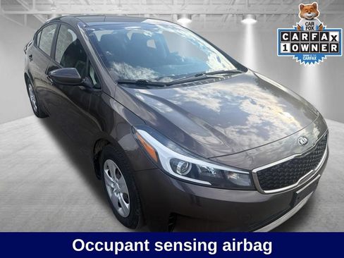 Used 2017 Kia Forte LX FWD image 9