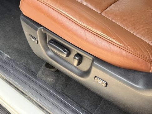 Used 2021 Toyota Sequoia Platinum AWD/4WD image 17