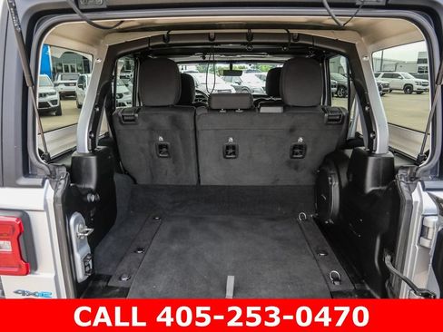 Used 2023 Jeep Wrangler Unlimited Rubicon 4xe w/ Cold Weather Group AWD/4WD image 18