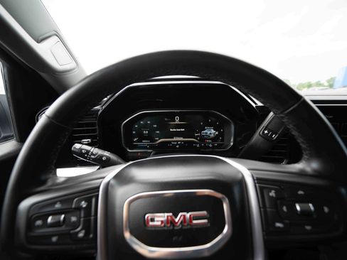 Used 2025 GMC Sierra 1500 SLT AWD/4WD image 15