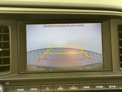 Used 2020 Hyundai Elantra SEL FWD image 24