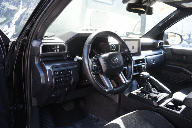 Certified 2025 Toyota 4Runner SR5 AWD/4WD image 14