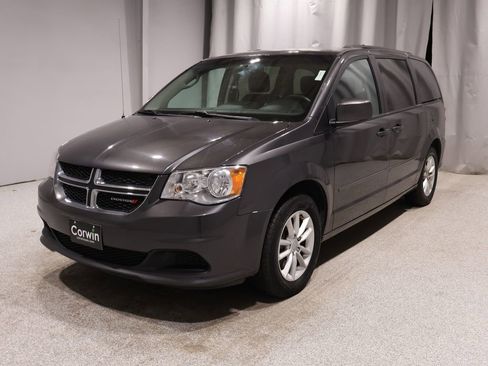 Used 2016 Dodge Grand Caravan SXT image 6
