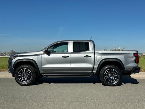 Used 2024 Chevrolet Colorado Trail Boss image 7