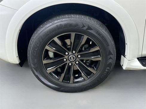 Used 2019 Nissan Armada Platinum w/ Captain's Chairs Package image 8