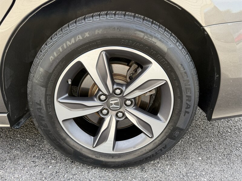 Used 2020 Honda Odyssey Touring image 45