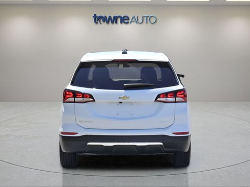 Used 2024 Chevrolet Equinox LT w/ LPO, Floor Liner Package AWD/4WD image 4