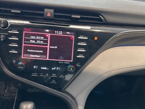 Used 2019 Toyota Camry XSE image 12