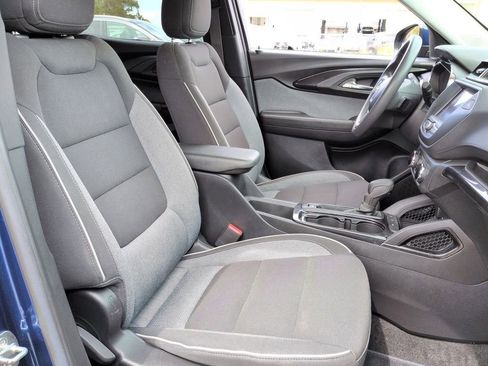 Used 2023 Chevrolet TrailBlazer LT FWD image 28