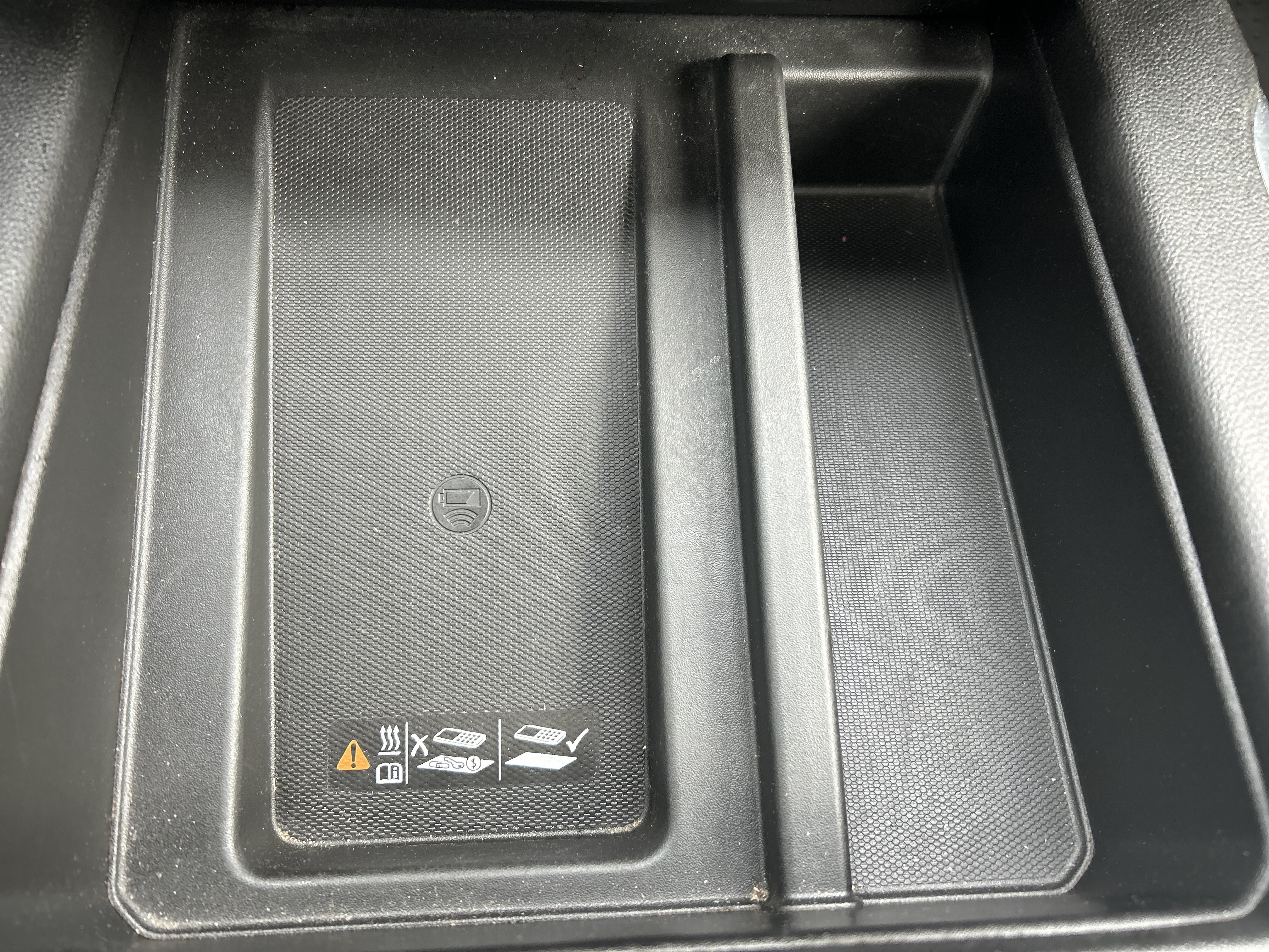 Used 2020 Chevrolet Silverado 1500 High Country w/ Technology Package AWD/4WD image 19