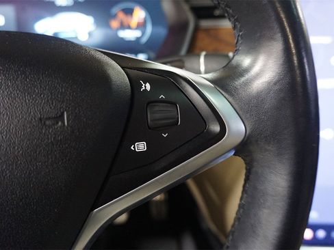 Used 2017 Tesla Model X 75D image 5