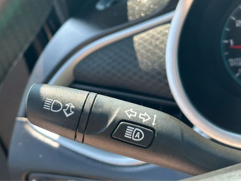 Used 2025 Chevrolet Malibu LT FWD image 20