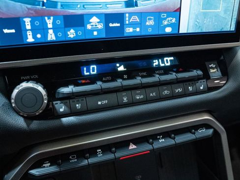 New 2026 Toyota Tundra Limited AWD/4WD image 28