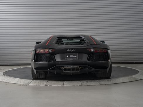 Used 2016 Lamborghini Aventador LP 700-4 AWD/4WD image 4