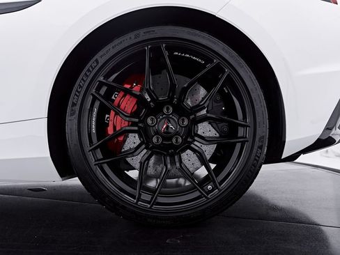 Used 2023 Chevrolet Corvette Z06 w/ Engine Appearance Package RWD image 32