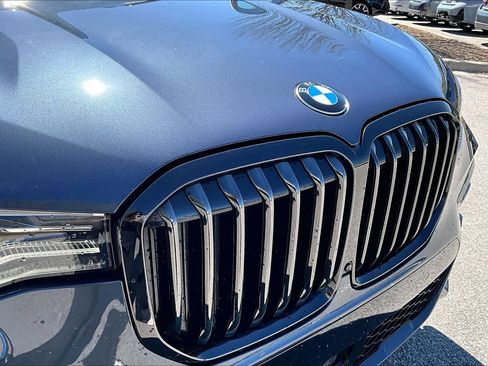 Used 2021 BMW X7 xDrive40i w/ M Sport Package image 32