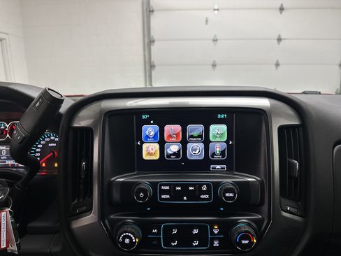 Used 2018 Chevrolet Silverado 1500 LT image 28