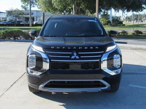 New 2025 Mitsubishi Outlander SE image 7