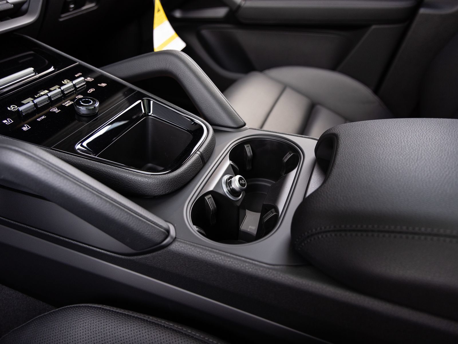 Certified 2026 Porsche Cayenne AWD/4WD image 19