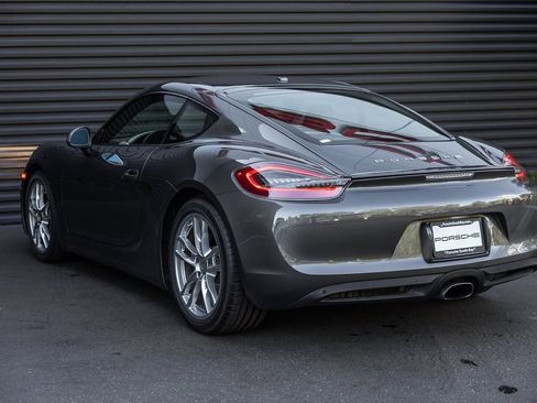 Certified 2016 Porsche Cayman image 3